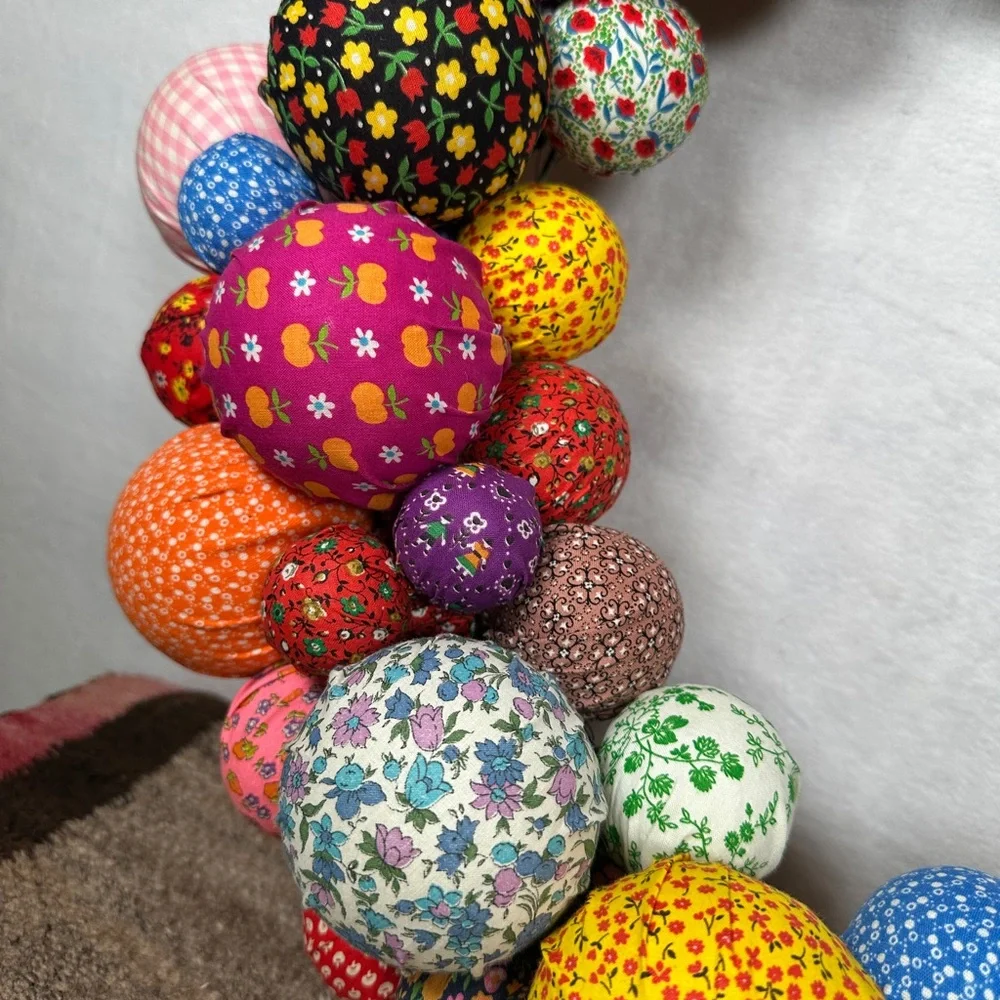 Colorful Fabric Ball Wreath vintage retro 50s‎ 60s